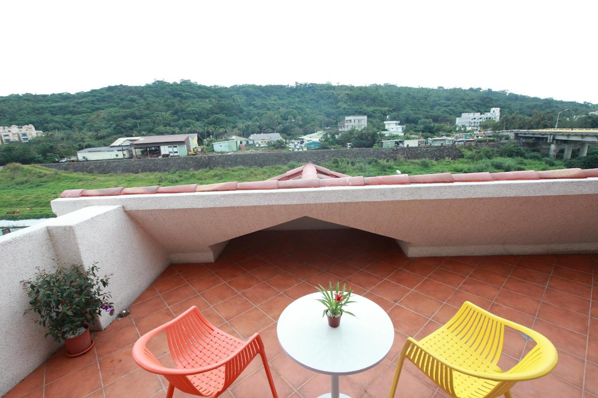坡岸長堤民宿 Leveeside House Hualien Buitenkant foto